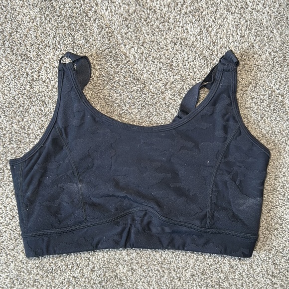 Fashion Nova At Attention Embossed Camo Print Active Sports Bra + Legging Set - Picture 2 of 5